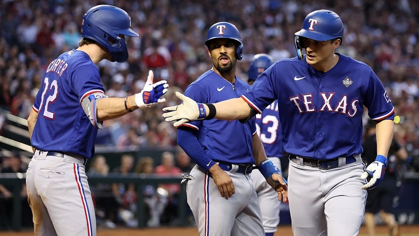 corey seager launches another home run to lead rangers over diamondbacks in game 3