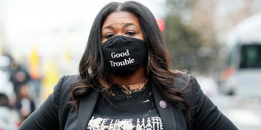 cori bush slapped with ethics complaint alleging she abused government resources for campaign purposes