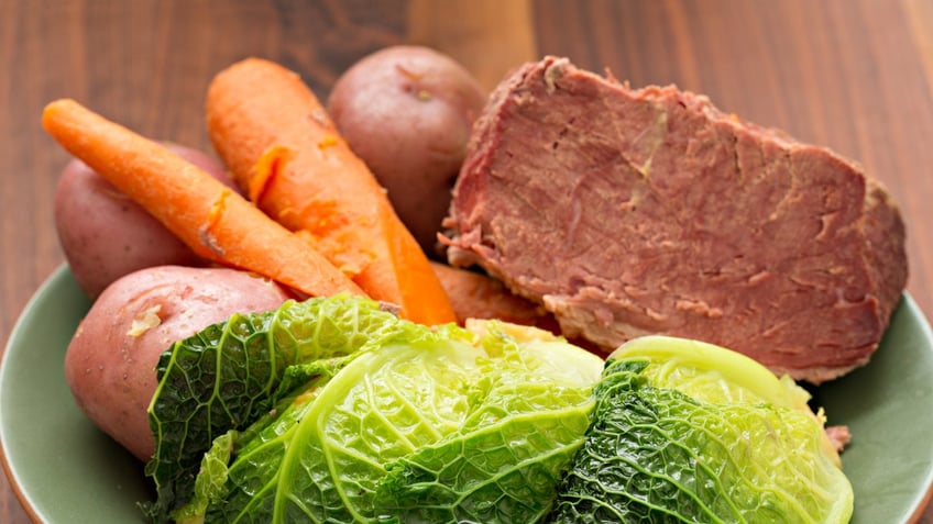 corned beef and cabbage on st patricks day may serve up some nutritious benefits