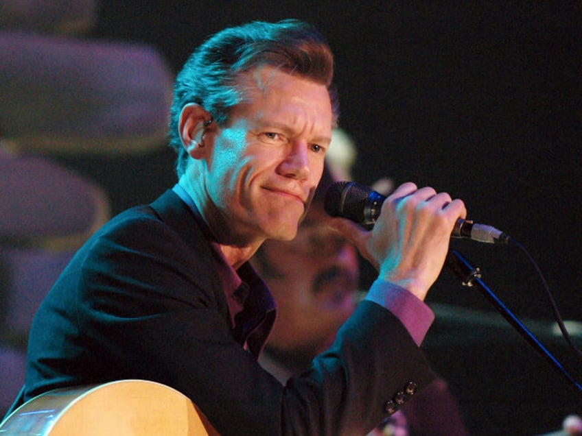 country legend randy travis defends jason aldeans try that in a small town amid lefts racism smears