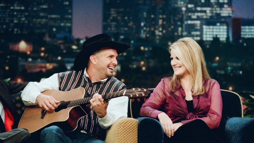 country music couples tim mcgraw faith hill and garth brooks trisha yearwood share tips to lasting marriages