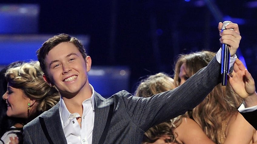 A photo of Scotty McCreery