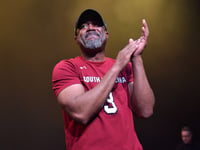 Country star Darius Rucker falls face-forward during concert performance, jokes he’s ‘old’