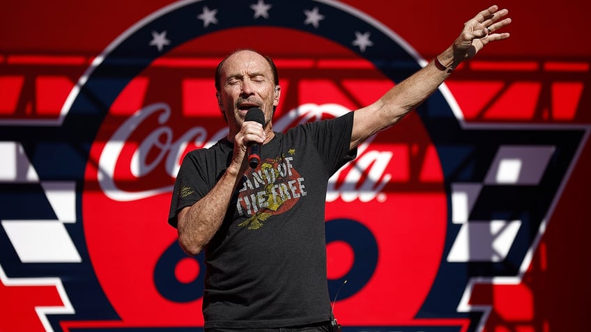 country star lee greenwood doubts ai will take over human input