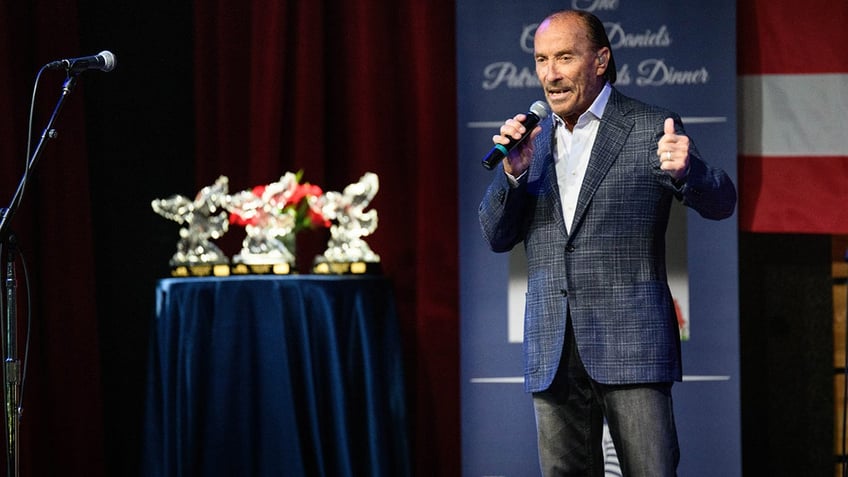 country star lee greenwood doubts ai will take over human input