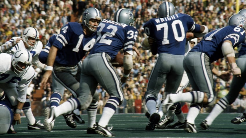 cowboys great walt garrison dead at 79