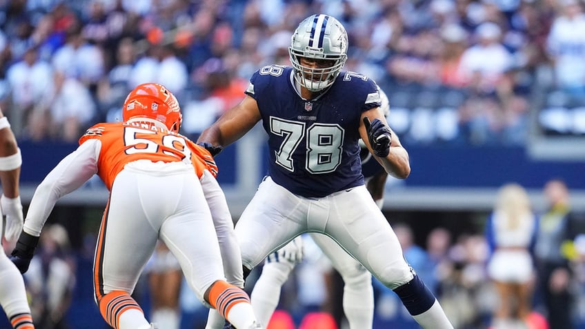 cowboys ink undrafted free agent offensive lineman to massive 866m extension report