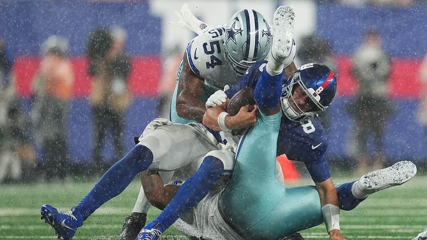 cowboys micah parsons has advice for giants after shutout loss its called protecting your guy