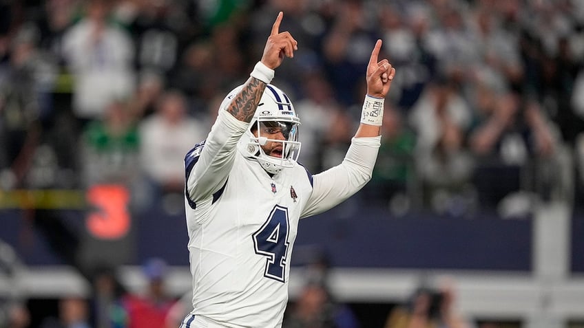 Dak Prescott celebrates