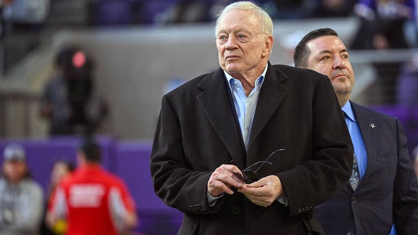 cowboys roll out ai powered version of jerry jones inside att stadium to take on fan questions