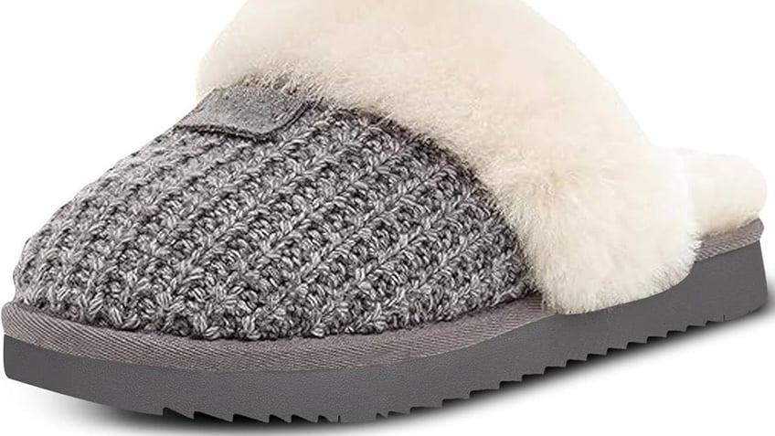 Knitted mules combine coziness with breathability.