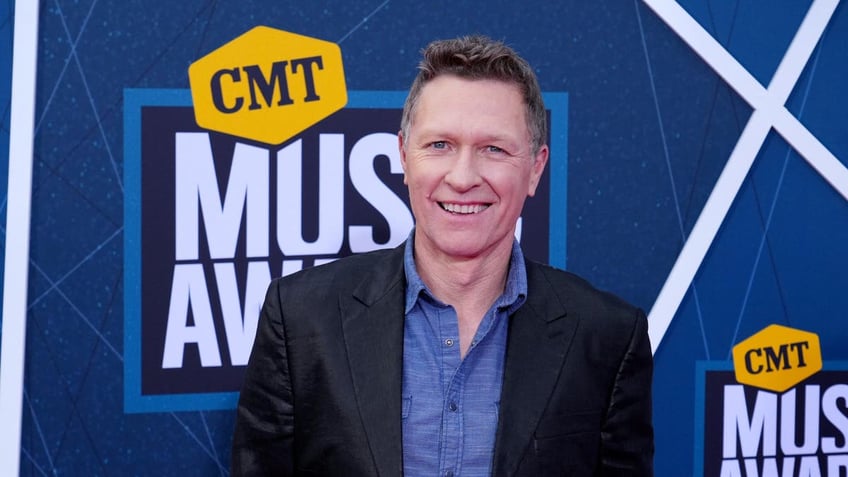 craig morgan at the CMT awards 