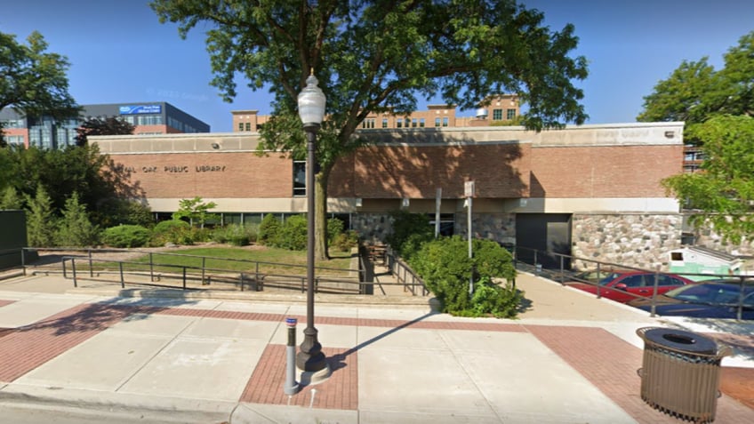 Royal Oak Public Library exteriors