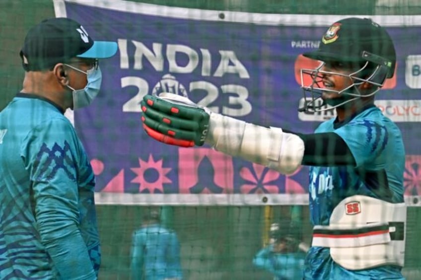 cricket world cup clash goes ahead in pollution hit delhi