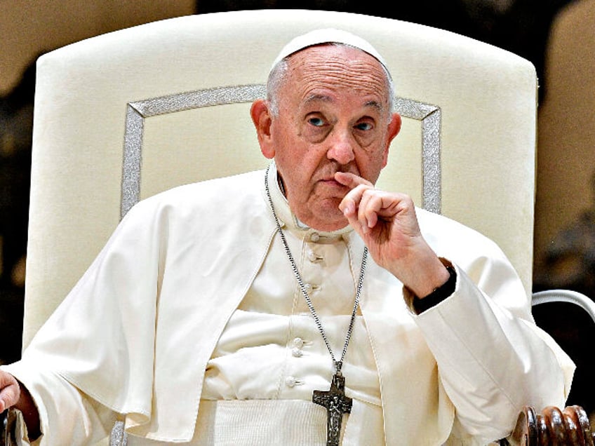 critics slam pope francis for snubbing european rabbis