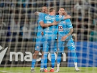 Cruz Azul beats the Vancouver Whitecaps 5-0 for the CONCACAF Champions Cup title