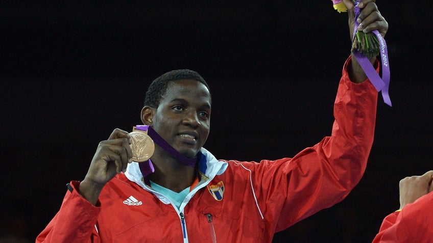 cuban taekwondo star earns ufc contract after 4 second knockout