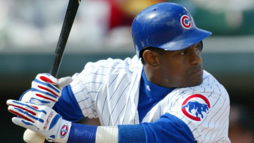 Sammy Sosa gets ready to hit