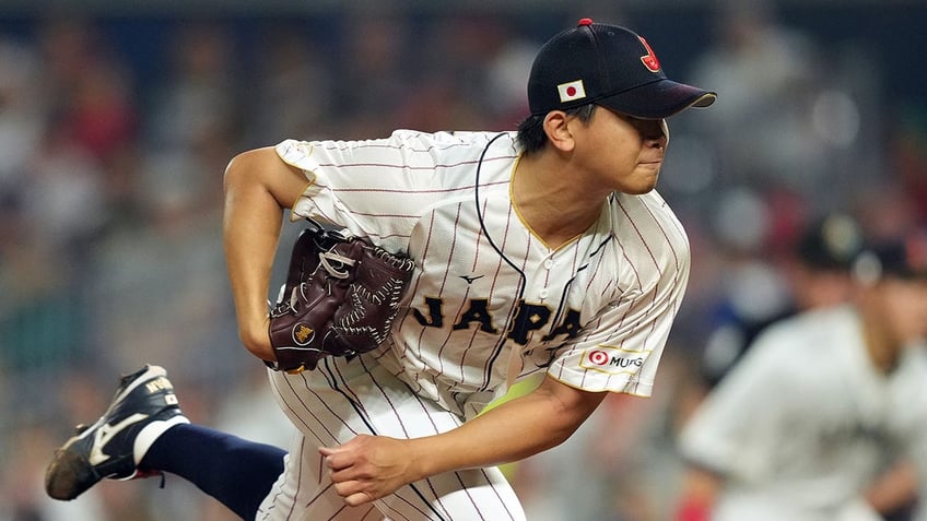 Shota Imanag pitches in the second inning