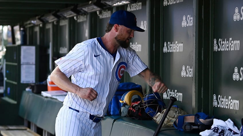 Colten Brewer punches dugout wall