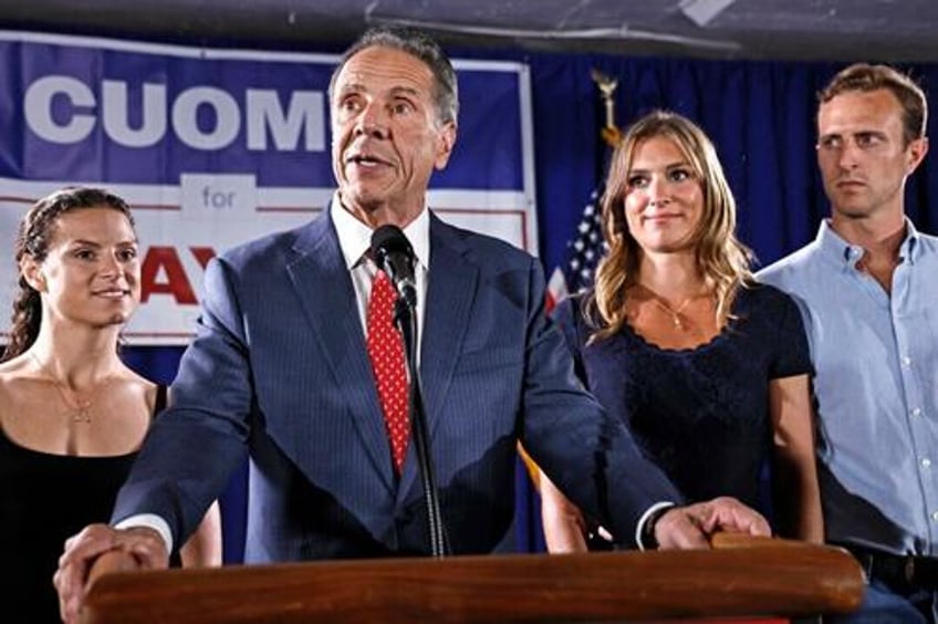 cuomo in it to win it staying in nyc mayoral race as independent
