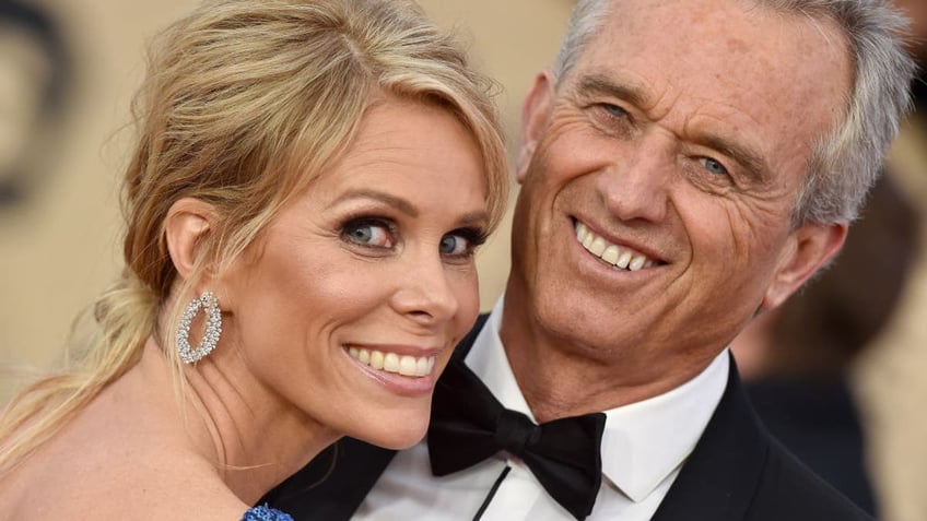 cheryl hines and rfk jr smile