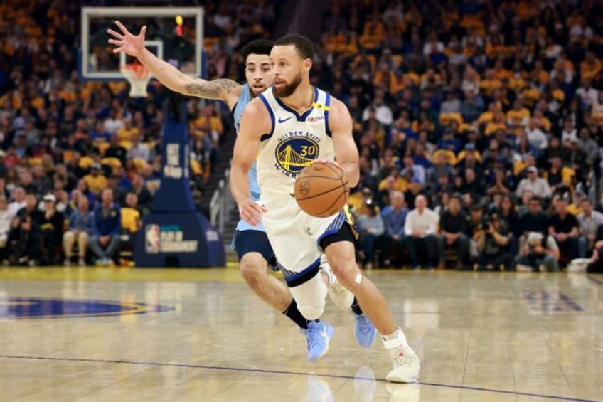 Stephen Curry of the Golden State Warriors has been ruled out for at least a week with a h