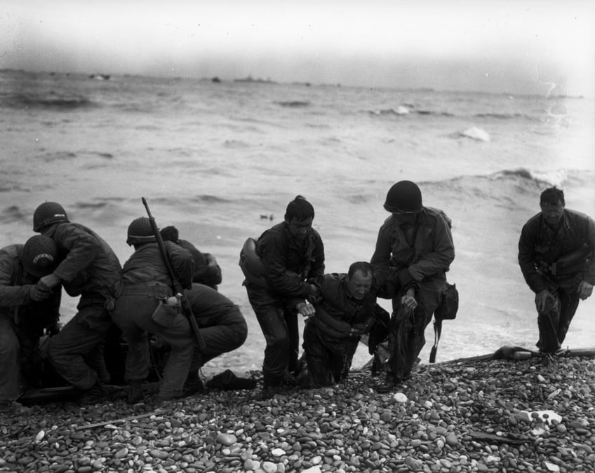 d day in photos the free men of the world are marching together to victory