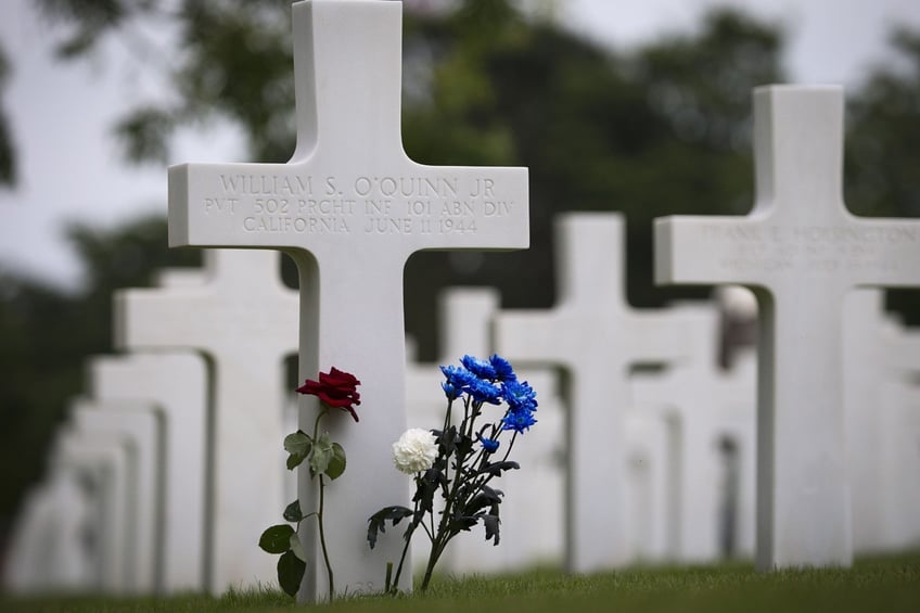 d day in photos the free men of the world are marching together to victory