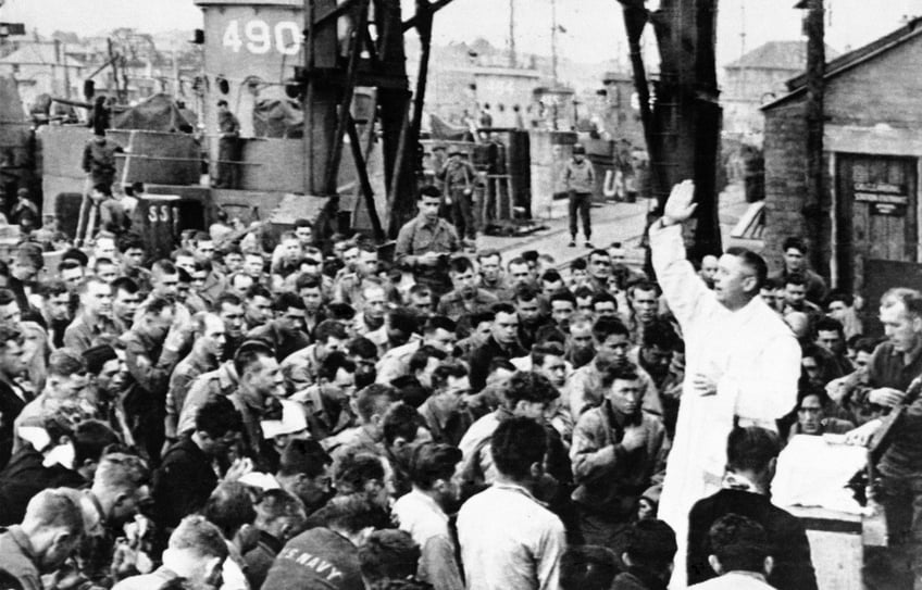 d day in photos the free men of the world are marching together to victory