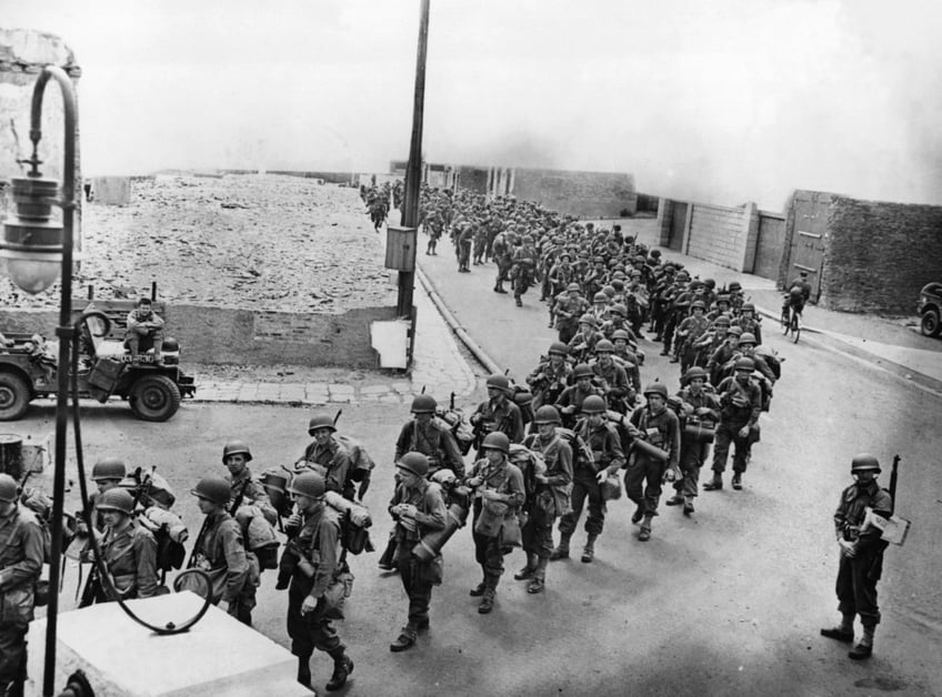 d day in photos the free men of the world are marching together to victory