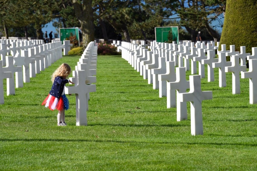 d day in photos the free men of the world are marching together to victory