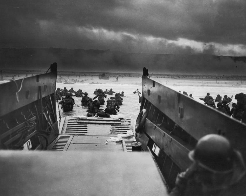 d day in photos the free men of the world are marching together to victory