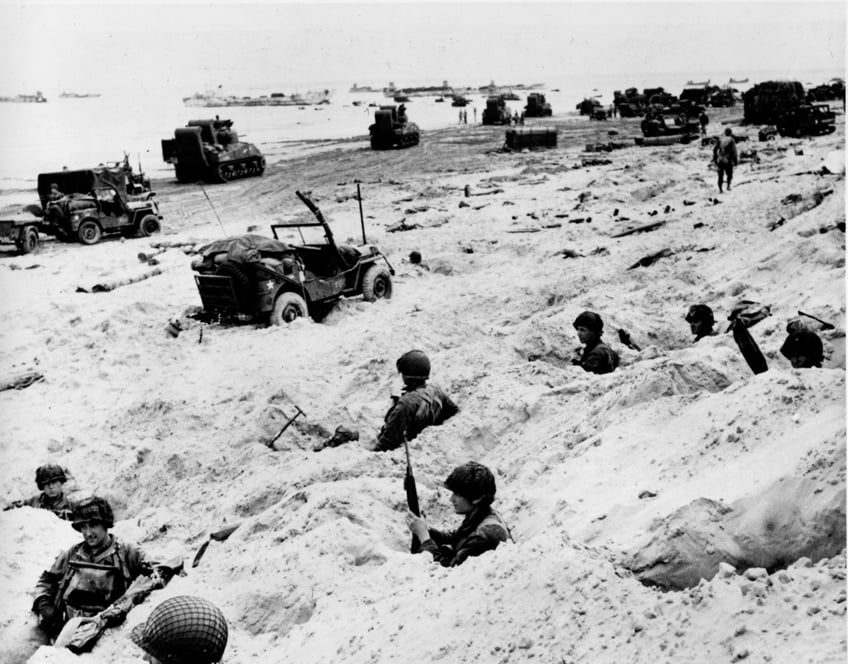 d day in photos the free men of the world are marching together to victory