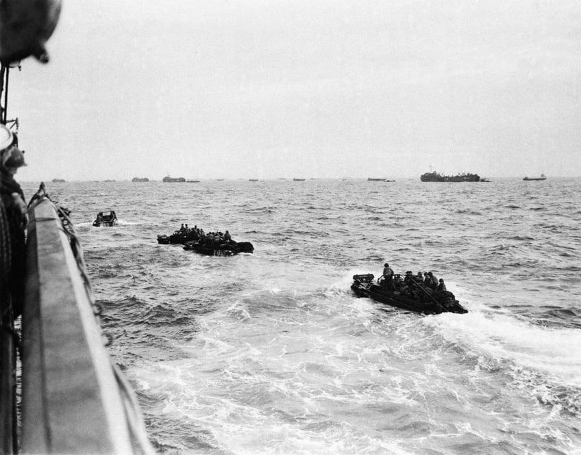 d day in photos the free men of the world are marching together to victory