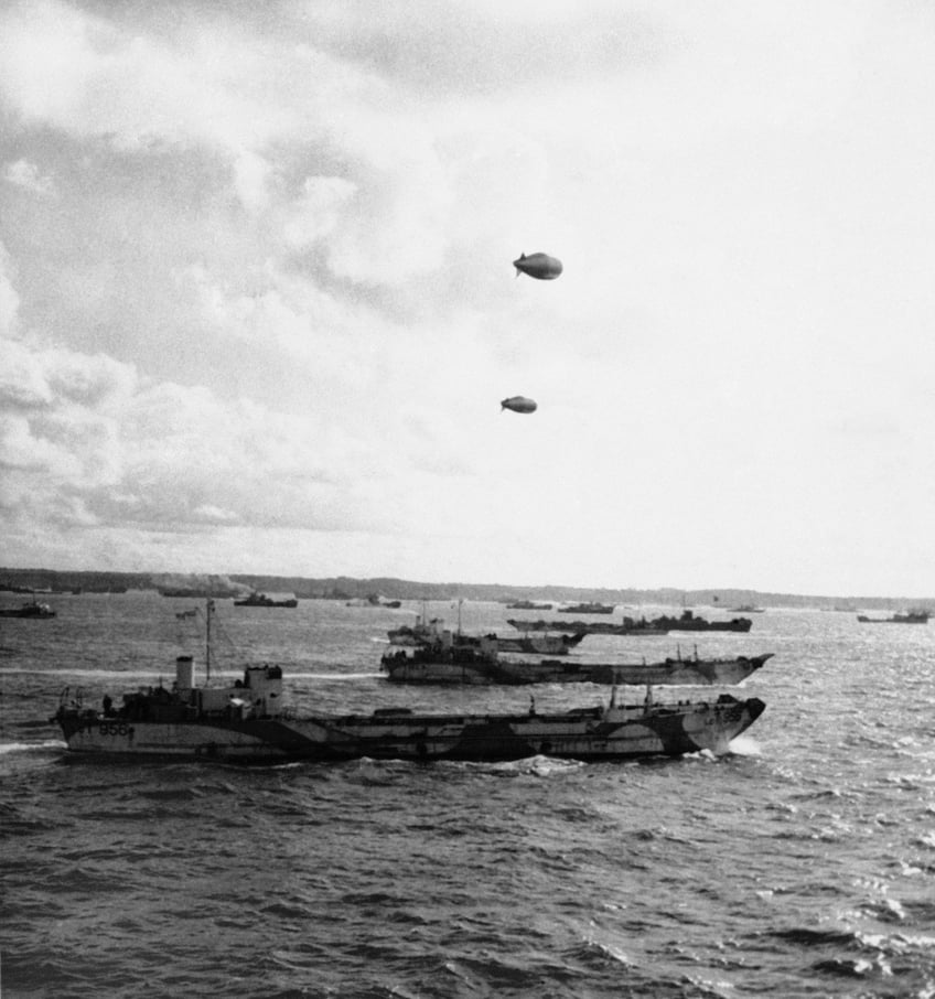 d day in photos the free men of the world are marching together to victory