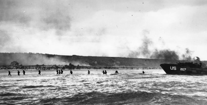 d day in photos the free men of the world are marching together to victory