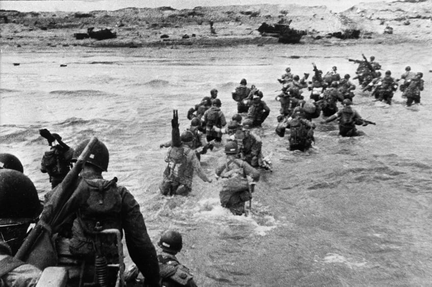 d day in photos the free men of the world are marching together to victory