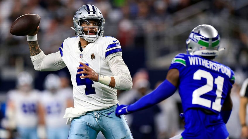 dak prescott leads cowboys 4th quarter comeback to beat seahawks in thrilling shootout