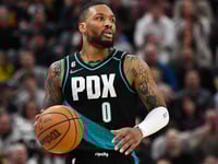 Damian Lillard reacts to reunion with Trail Blazers after abrupt end to run with Bucks