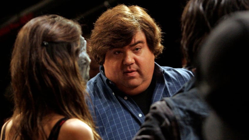 dan schneider responds to quiet on set claims apologizes for past behavior at nickelodeon