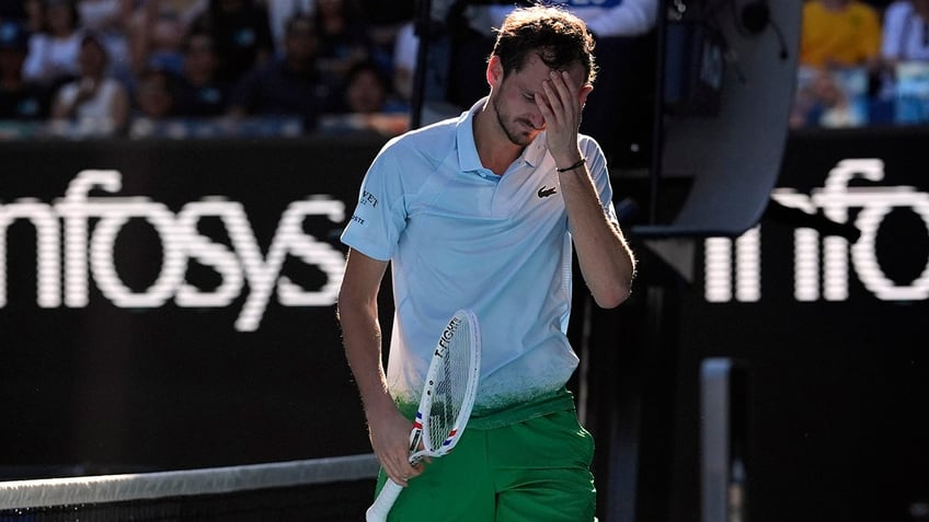 Daniil Medvedev reacts