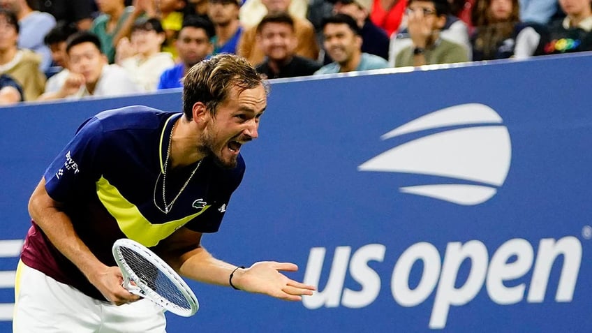 daniil medvedev takes on us open crowd during fiery exchange are you stupid or what