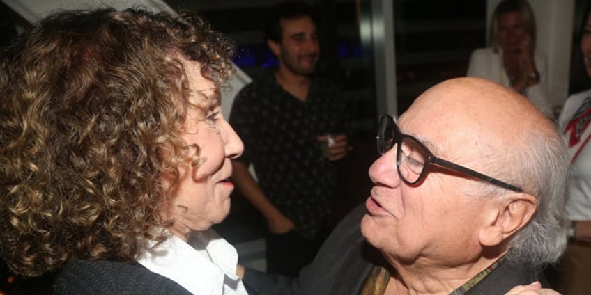 danny devito and ex rhea perlman join taxi co stars for new york reunion