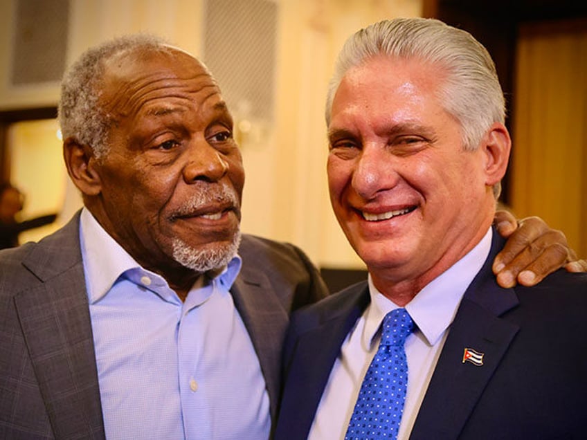 danny glover other sympathizers give cubas puppet president a warm nyc welcome