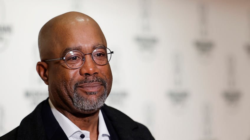 darius rucker admits hes felt like a failure post divorce