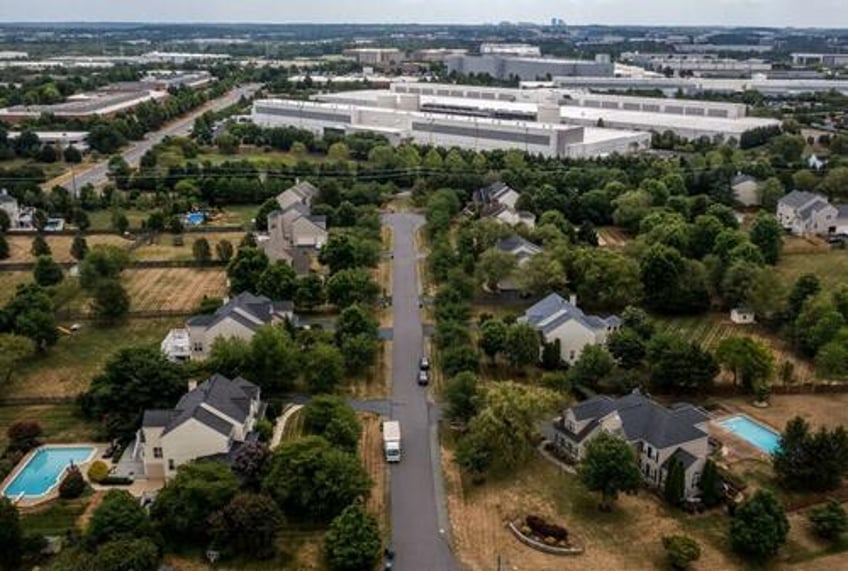 data center construction boom faces local resistance in 28 states