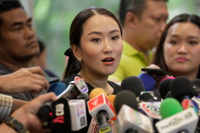 daughter of ex thai leader thaksin says he is fatigued as criticism grows of his hospitalization