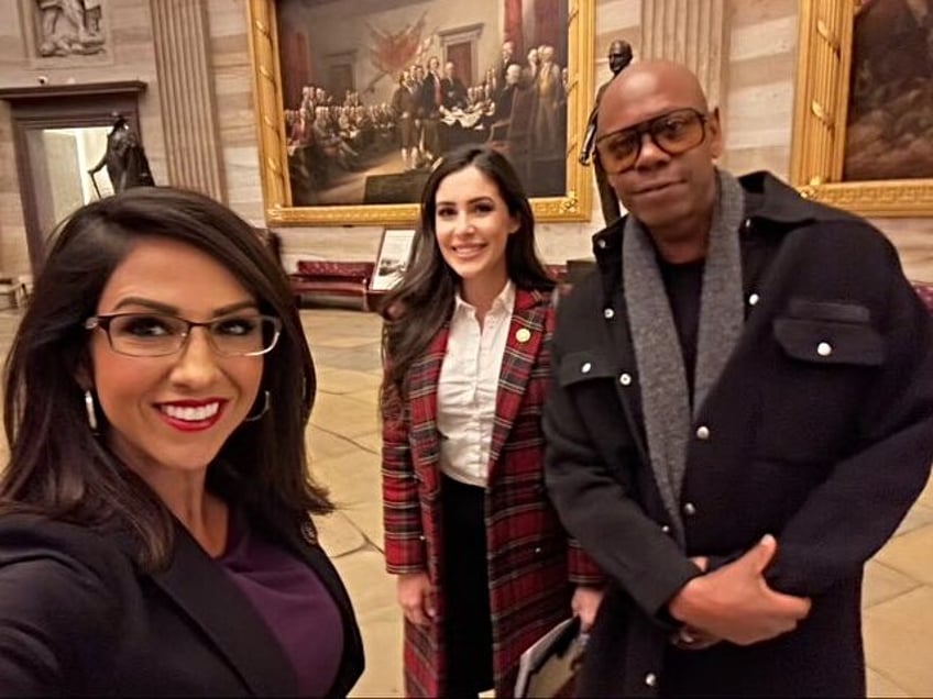 dave chappelle snaps selfie with reps boebert and luna just three people who understand theres only two genders