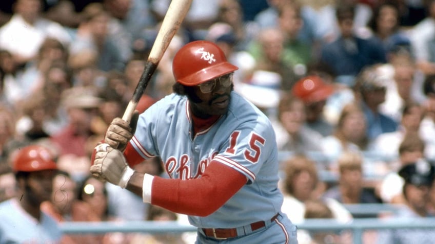 Dick Allen waits for pitch